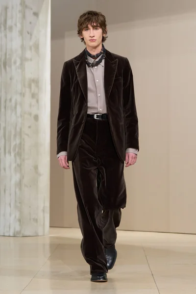 Look 42